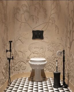 November bathroom mood 🚽 🖤🍁